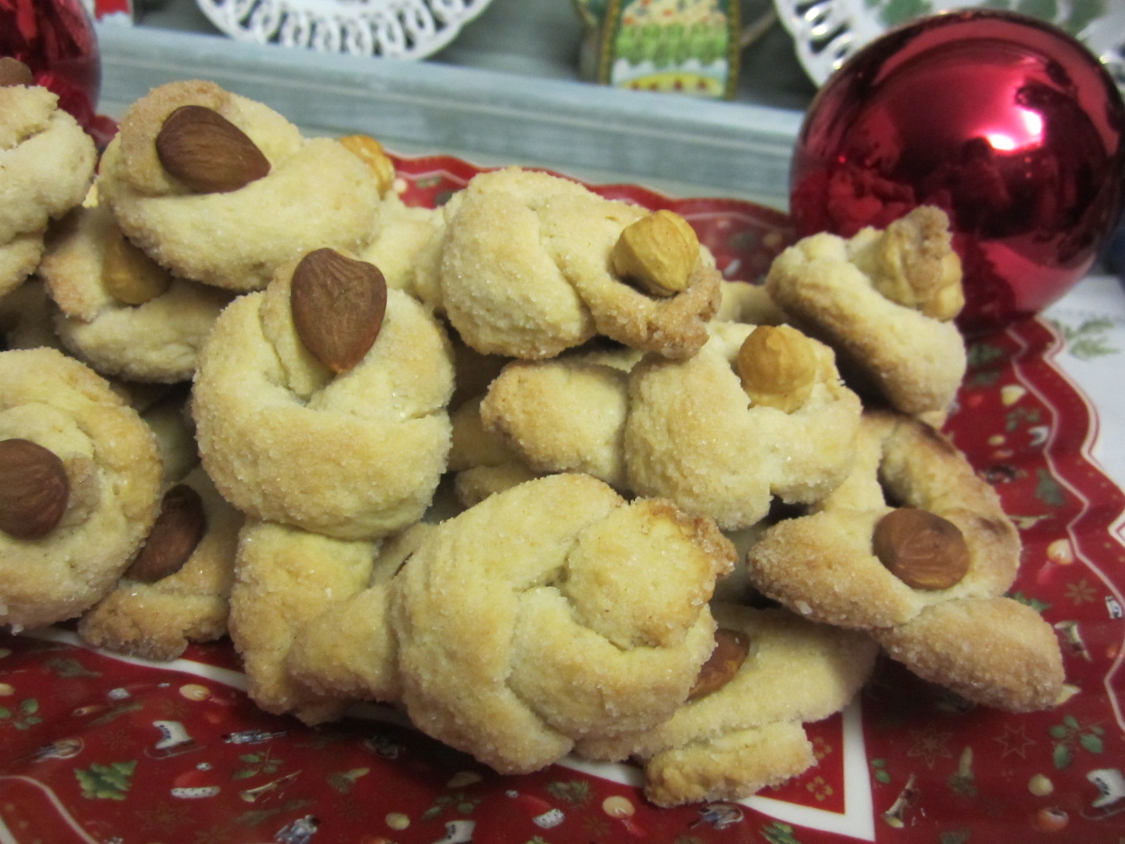 Video ricetta tarallucci al vin santo.